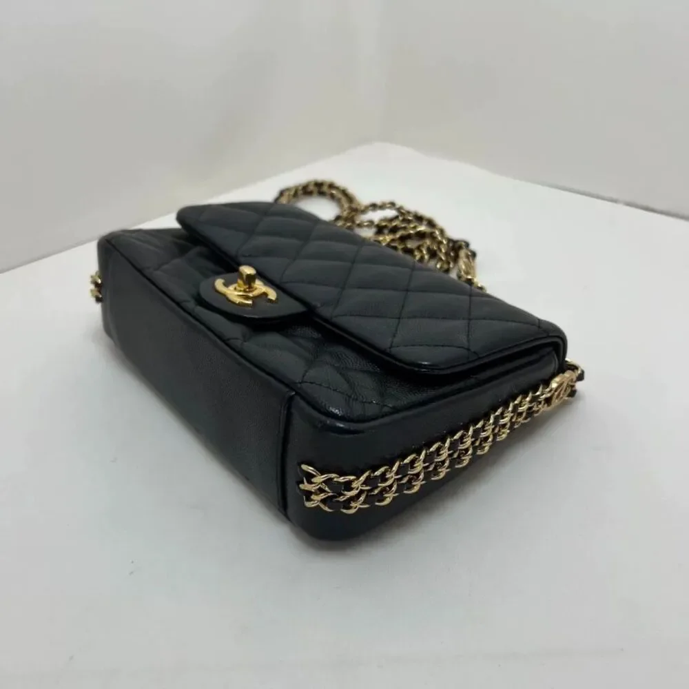 CHANEL brand color